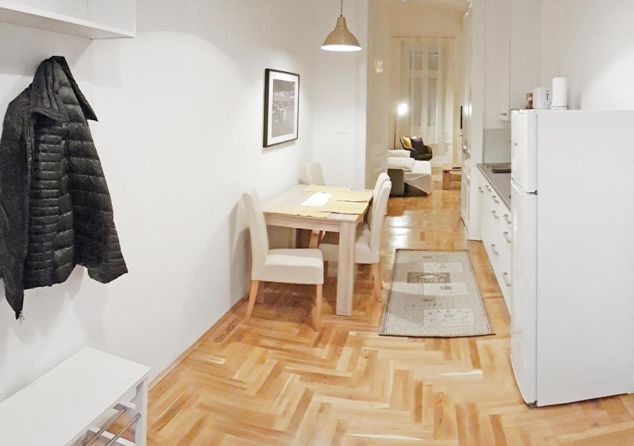 Luxury New Cozy Flat At Dob Street Nearby Gozsdu Court Apartment Budapest Ngoại thất bức ảnh