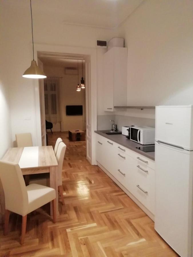 Luxury New Cozy Flat At Dob Street Nearby Gozsdu Court Apartment Budapest Ngoại thất bức ảnh